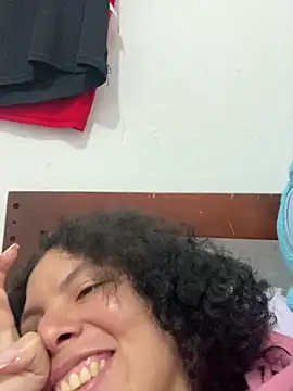 Zoe-yanin online show from April 28, 2026, 8:24 pm