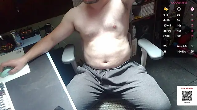 Snapshot of under_the_desk40 chatting on June 2, 2026, 12:38 pm under the desk40 online show from June 2, 2026, 12:38 pm