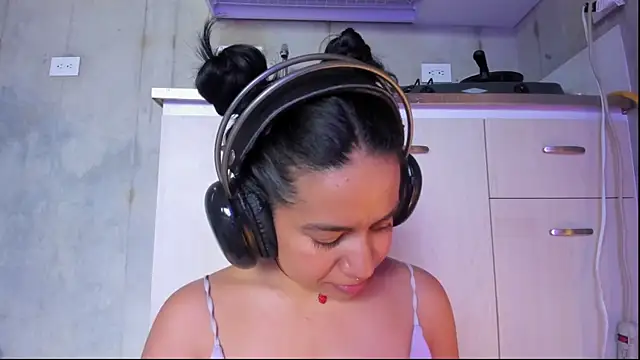 Snapshot of chiarafustox chatting on August 7, 2026, 8:26 pm chiarafustox online show from August 7, 2026, 8:26 pm