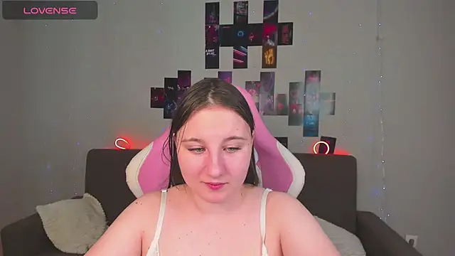 EvaxCharm online show from March 24, 2026, 6:46 am