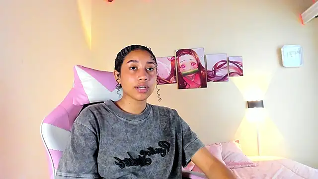 meredit cris23 online show from March 15, 2026, 6:15 pm