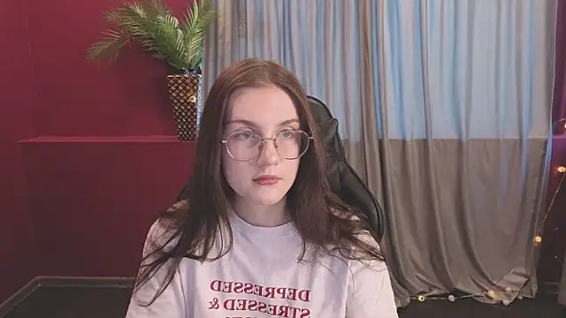 VixenLight online show from February 17, 2026, 1:47 am