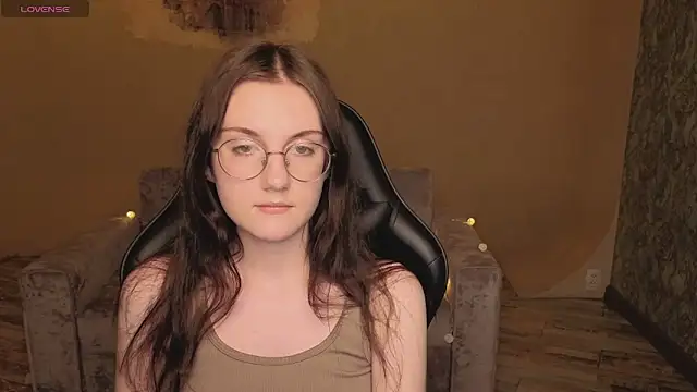 VixenLight online show from February 5, 2026, 9:49 am