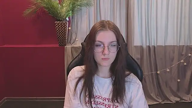 VixenLight online show from March 5, 2026, 1:24 am