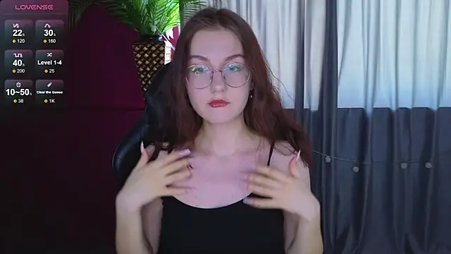 VixenLight online show from March 19, 2026, 9:31 am