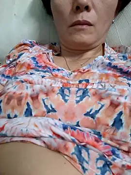 Baby-loveass69 online show from April 27, 2026, 2:37 pm