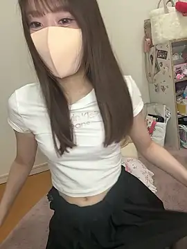 Snapshot of momo_mm chatting on June 21, 2026, 2:06 am momo mm online show from June 21, 2026, 2:06 am
