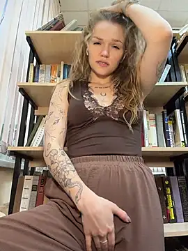 Snapshot of StreetSquirt chatting on August 1, 2026, 4:43 am StreetSquirt online show from August 1, 2026, 4:43 am