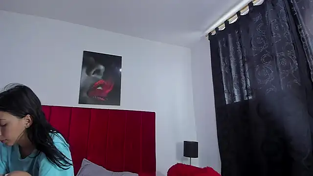 ThiagoKarla online show from February 18, 2026, 6:15 pm