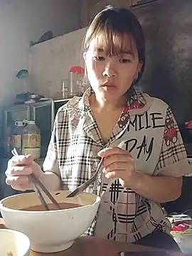 Queen-love45 online show from February 24, 2026, 5:19 am