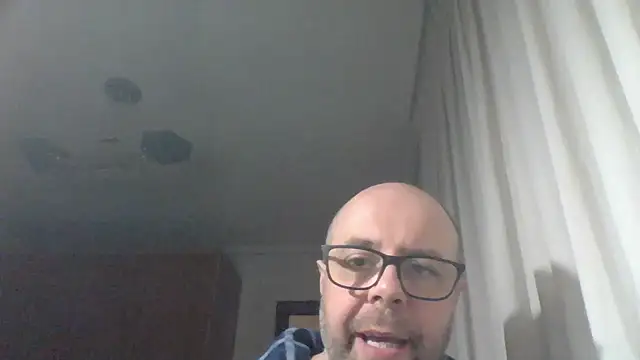 Snapshot of AlexRue chatting on March 13, 2026, 7:41 pm AlexRue online show from March 13, 2026, 7:41 pm