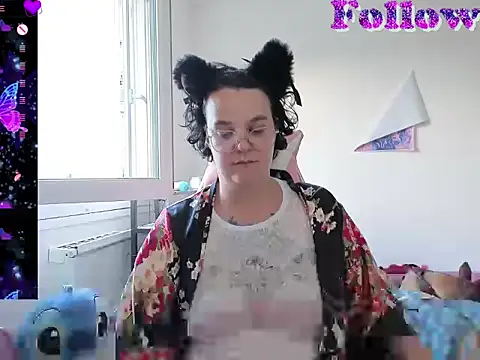 Snapshot of lunatigre4 chatting on May 12, 2026, 6:36 pm lunatigre4 online show from May 12, 2026, 6:36 pm