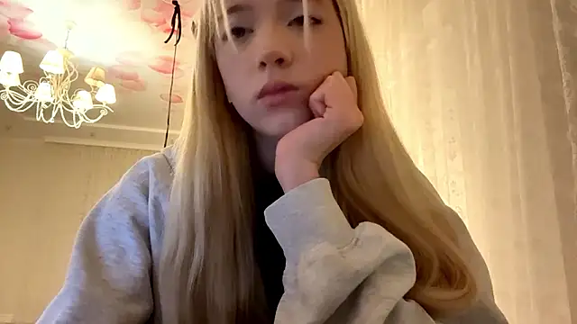 IvyArmbrister online show from March 9, 2026, 8:45 pm