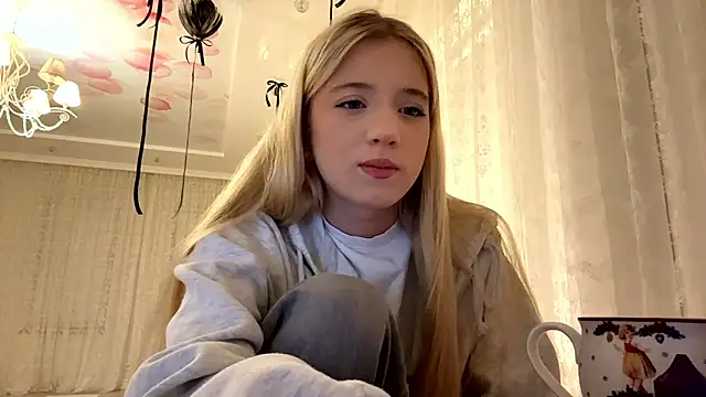 IvyArmbrister online show from March 10, 2026, 7:29 pm