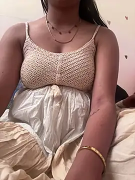 Snapshot of kavyababy00 chatting on March 6, 2026, 9:15 am kavyababy00 online show from March 6, 2026, 9:15 am