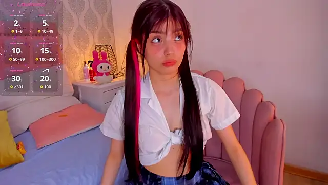 Snapshot of dolly_kitter chatting on August 6, 2026, 12:11 pm dolly kitter online show from August 6, 2026, 12:11 pm