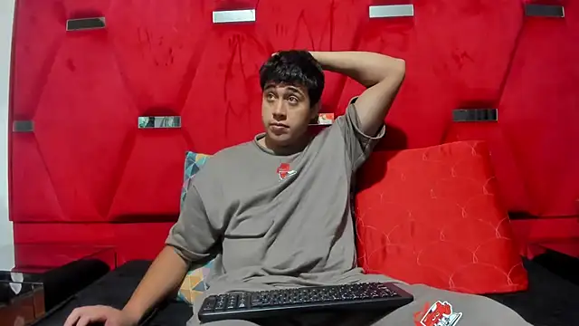 Emma And Darling online show from February 4, 2026, 12:22 pm