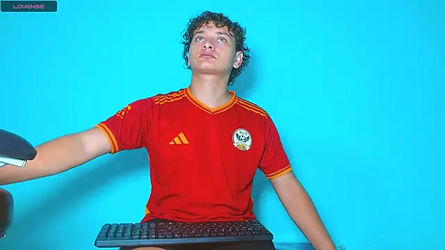 Snapshot of arielnoir6958 chatting on August 8, 2026, 1:34 am arielnoir6958 online show from August 8, 2026, 1:34 am