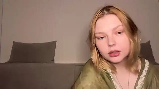 Ophelia Ritz online show from May 14, 2026, 11:24 pm