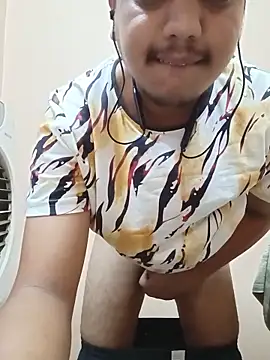 Snapshot of chocolatesboy143 chatting on June 8, 2026, 4:51 pm chocolatesboy143 online show from June 8, 2026, 4:51 pm