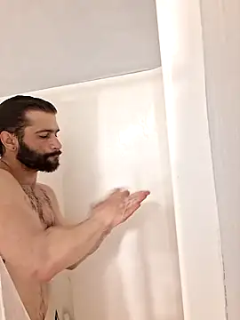 TrndSettr online show from February 5, 2026, 11:33 pm