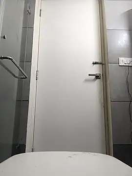 Rokuboii online show from April 18, 2026, 5:54 am