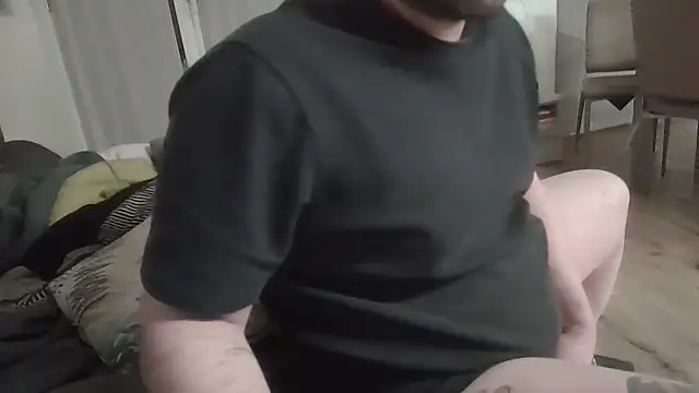 Giova891 online show from February 20, 2026, 10:33 pm