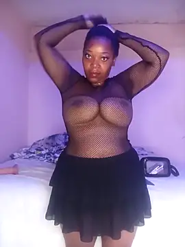 CurvyCutiexx3 online show from March 10, 2026, 5:33 am