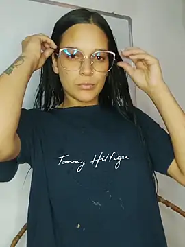 Perla and Maikol online show from February 2, 2026, 6:29 pm