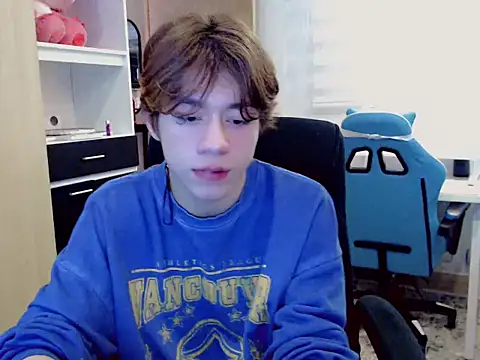 duvisex19 online show from February 10, 2026, 8:52 pm