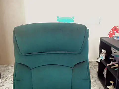 duvisex19 online show from February 5, 2026, 8:37 pm