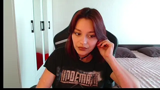 Snapshot of Eva_Avea chatting on March 31, 2026, 9:11 am Eva Avea online show from March 31, 2026, 9:11 am