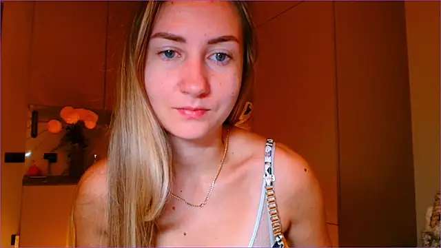 BluueSilk online show from November 11, 2025, 5:46 am