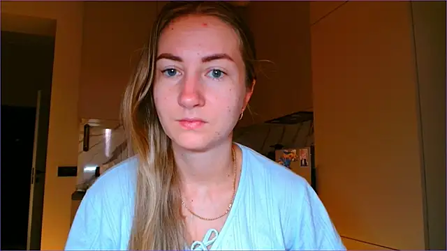 BluueSilk online show from November 18, 2025, 6:17 am