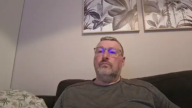 doudou310 online show from March 14, 2026, 5:35 am