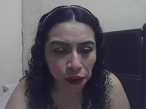 Snapshot of DalilahMx chatting on August 8, 2026, 2:40 am DalilahMx online show from August 8, 2026, 2:40 am