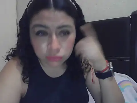 Snapshot of DalilahMx chatting on June 9, 2026, 3:35 pm DalilahMx online show from June 9, 2026, 3:35 pm