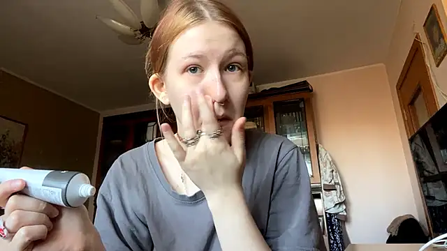 LaureenVielma online show from March 22, 2026, 7:10 am