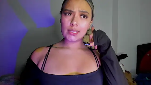 Snapshot of Kylievoos chatting on March 18, 2026, 1:31 am Kylievoos online show from March 18, 2026, 1:31 am