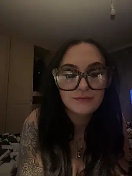 CherryDollxxx online show from February 18, 2026, 1:25 am