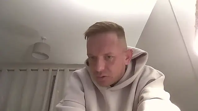 Snapshot of verscub6969 chatting on March 8, 2026, 8:34 pm verscub6969 online show from March 8, 2026, 8:34 pm