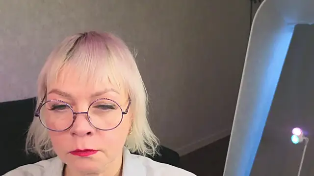 Ann Annise online show from March 3, 2026, 1:34 am