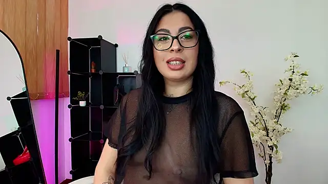 Snapshot of MissyScarlet chatting on May 9, 2026, 2:09 pm MissyScarlet online show from May 9, 2026, 2:09 pm