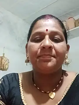 Snapshot of Hirdesh_sahhu chatting on February 8, 2026, 9:45 pm Hirdesh sahhu online show from February 8, 2026, 9:45 pm