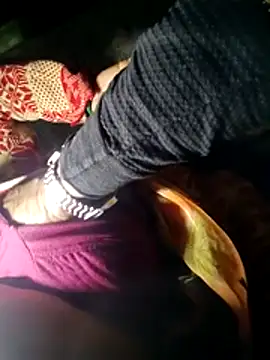 Snapshot of Lucky_couple-1 chatting on February 18, 2026, 5:31 pm Lucky couple-1 online show from February 18, 2026, 5:31 pm