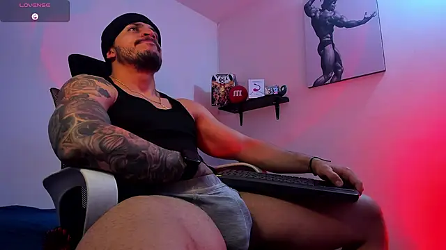 LiamReigns  online show from March 23, 2026, 11:32 am