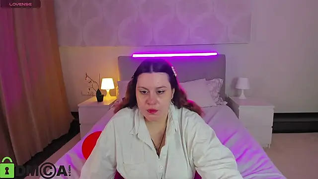 Valery Grand online show from February 15, 2026, 1:06 am