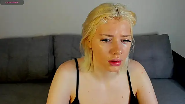Snapshot of Kate_Krose chatting on August 7, 2026, 1:00 am Kate Krose online show from August 7, 2026, 1:00 am