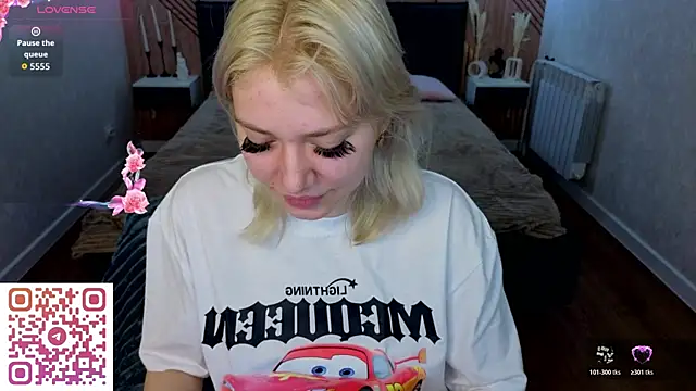 Snapshot of Kate_Krose chatting on June 9, 2026, 1:06 am Kate Krose online show from June 9, 2026, 1:06 am