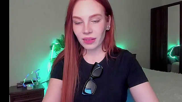 kelly love 222 online show from February 10, 2026, 4:33 am